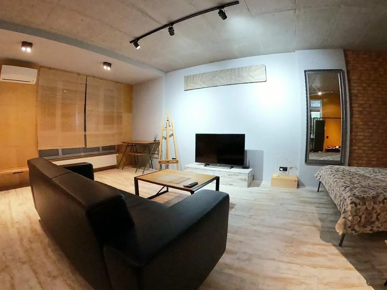 L1Apartment Kijev 0*,